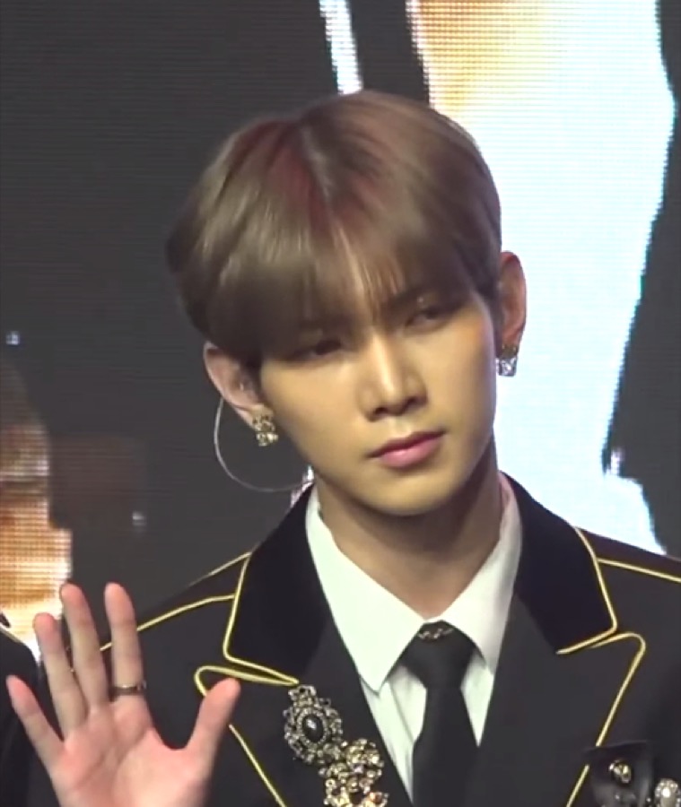 Yeosang photo